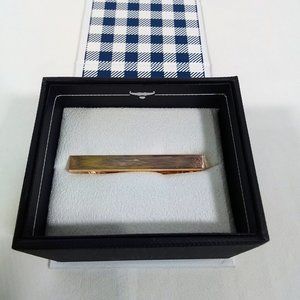 Ox & Bull Trading Company Gold Pinstripe Tie Clip-New in Box-Gold Plate-Hinged